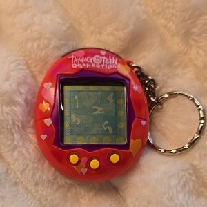 Tamagotchi Connection V2 Vintage Bandai 2004 Red Hearts